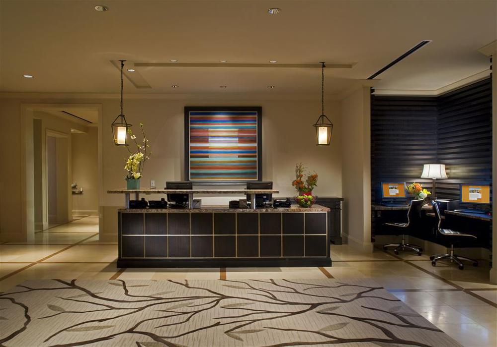 Sheraton Hotel Stonebriar Колони Интерьер фото