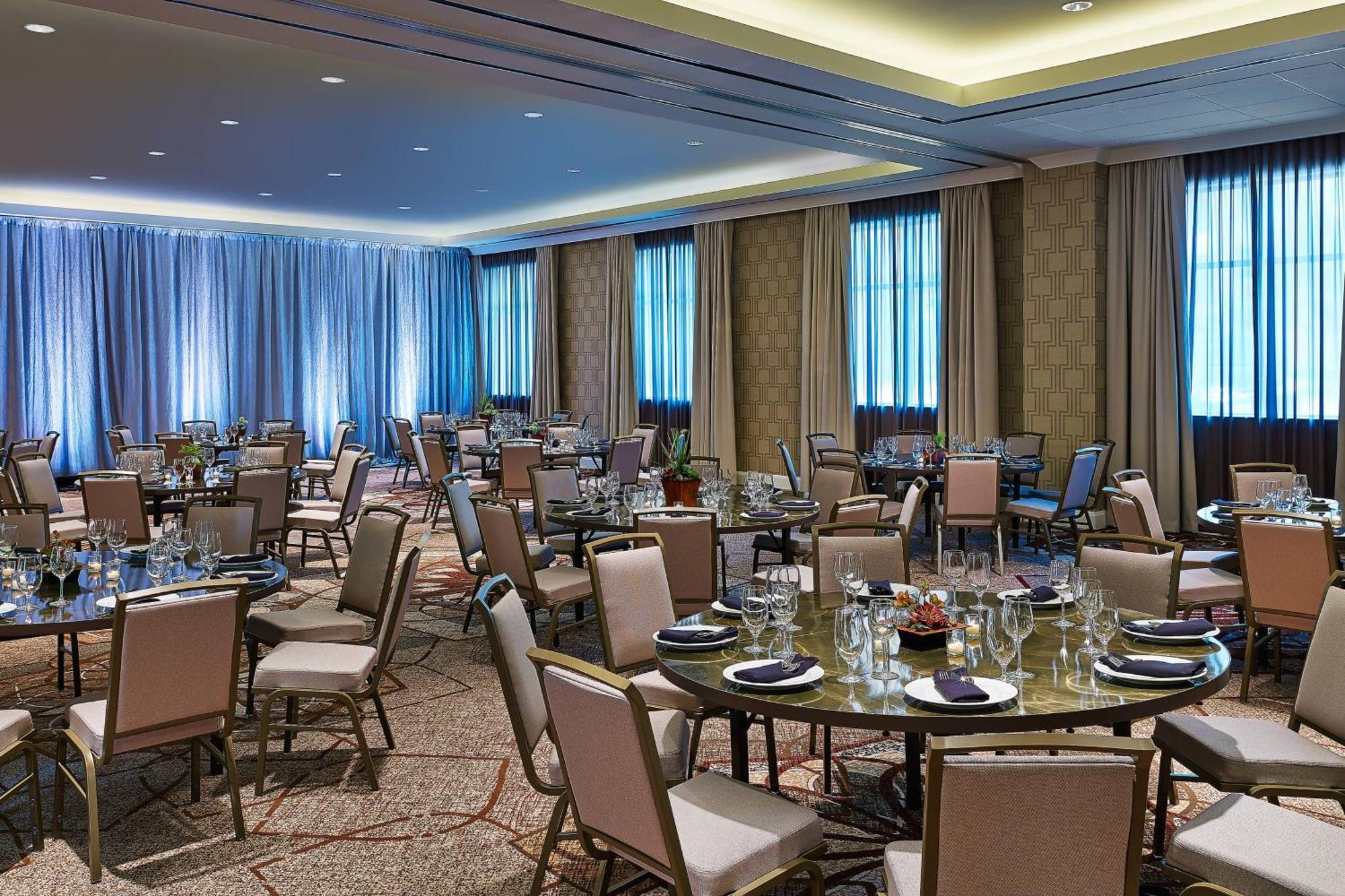 Sheraton Hotel Stonebriar Колони Экстерьер фото