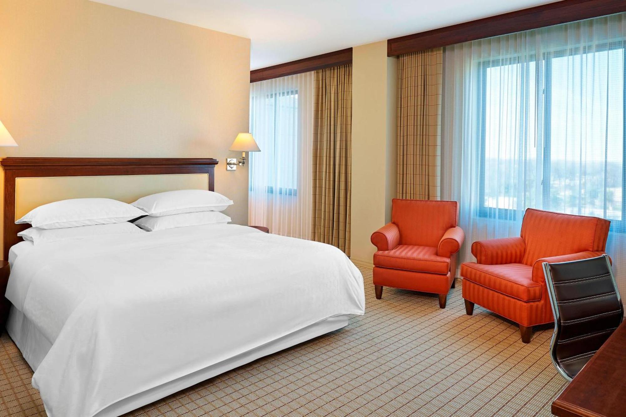 Sheraton Hotel Stonebriar Колони Экстерьер фото